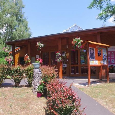 Hotel Vvf Aubrac Chaudes-Aigues Exterior foto