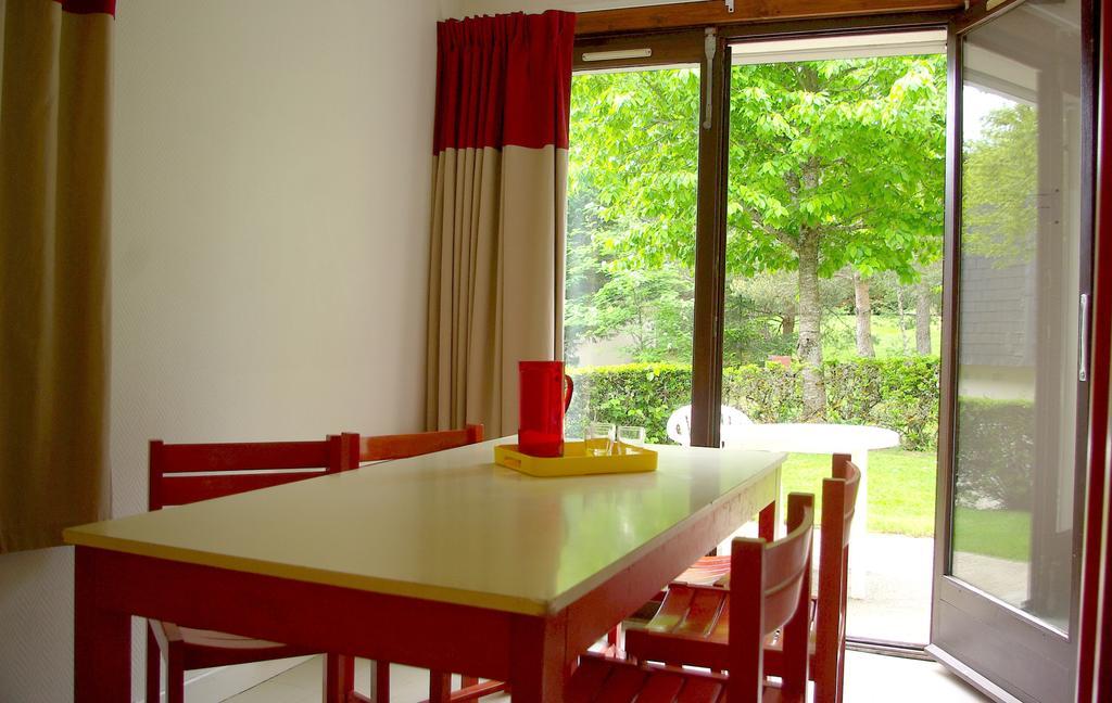 Hotel Vvf Aubrac Chaudes-Aigues Zimmer foto